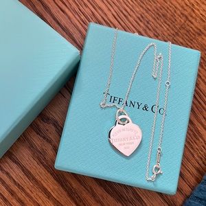 Tiffany heart pendant necklace